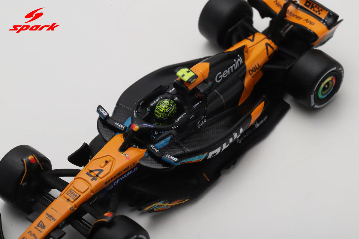 McLaren MCL39 No.4 3rd Abu Dhabi GP 2025 Lando Norris F1 Drivers' World Champion 2025 with pit board