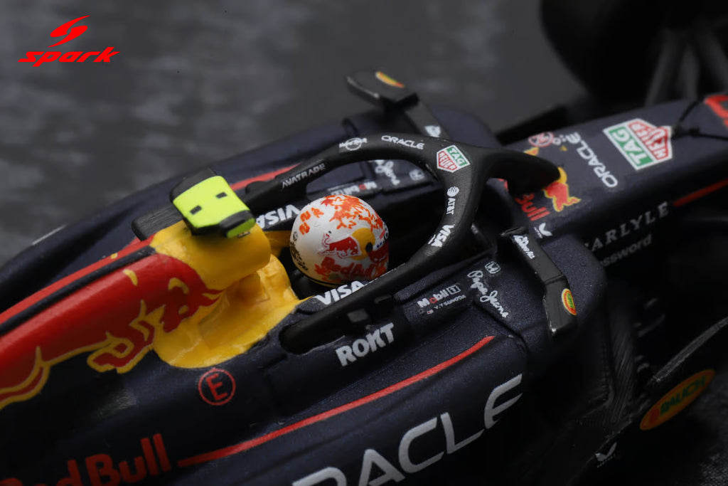Pre-Order - Oracle Red Bull Racing RB21 No.1 & No.22 Abu Dhabi GP 2025 Max Verstappen & Yuki Tsunoda - Thank You, Yuki 1:64