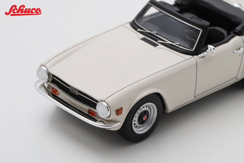 Triumph TR6 with opened softtop 1:43