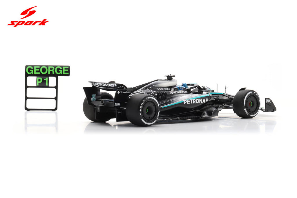 Pre-Order Mercedes W16 No.63 Mercedes-AMG PETRONAS Formula One Team Winner Canadian GP 2025 George Russell With pit board 1:18