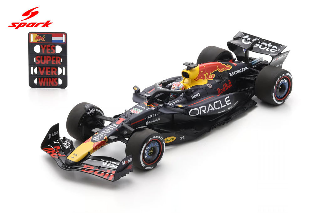 Pre-Order Oracle Red Bull Racing RB21 No.1 Winner Abu Dhabi GP 2025 Max Verstappen With pit board 1:18