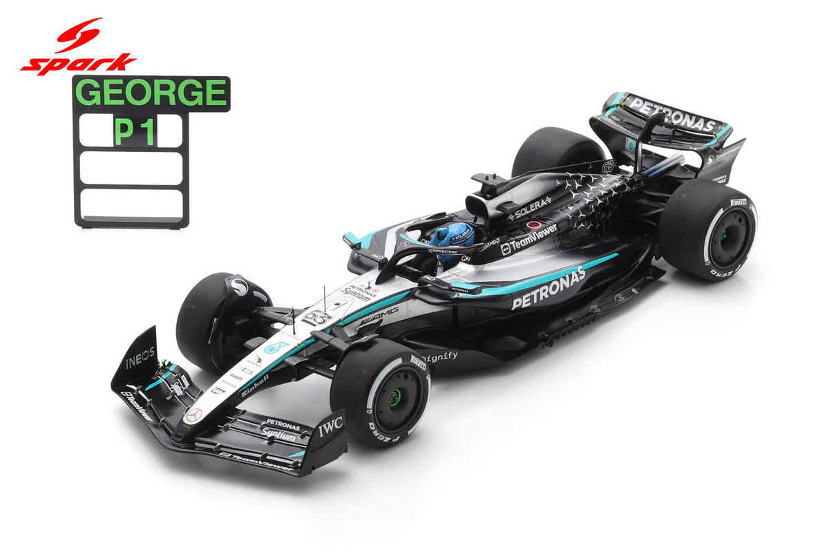 Pre-Order Mercedes W16 No.63 Mercedes-AMG PETRONAS Formula One Team Winner Canadian GP 2025 George Russell With pit board 1:18