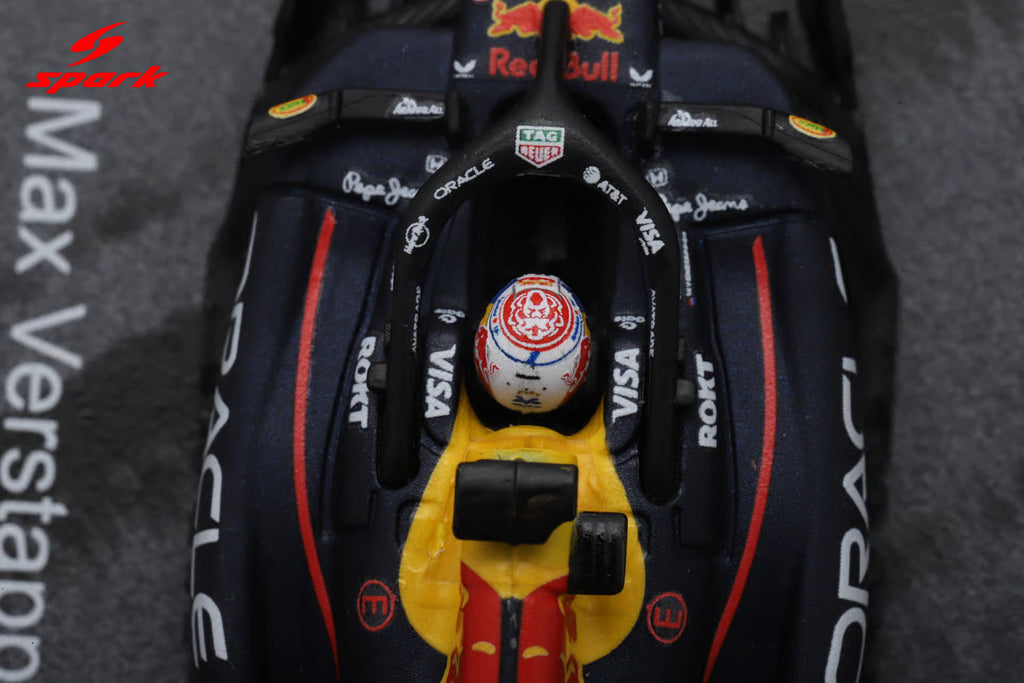 Pre-Order - Oracle Red Bull Racing RB21 No.1 & No.22 Abu Dhabi GP 2025 Max Verstappen & Yuki Tsunoda - Thank You, Yuki 1:64