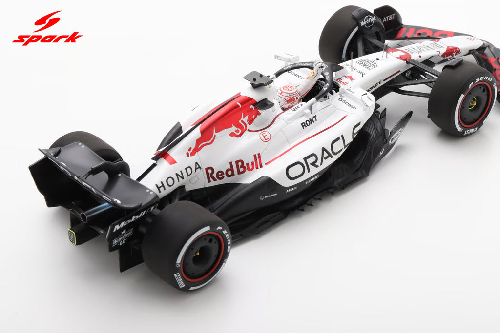 Red Bull Racing RB21 No.1 Oracle Red Bull Racing Winner Japanese GP 2025 Max Verstappen 1:18