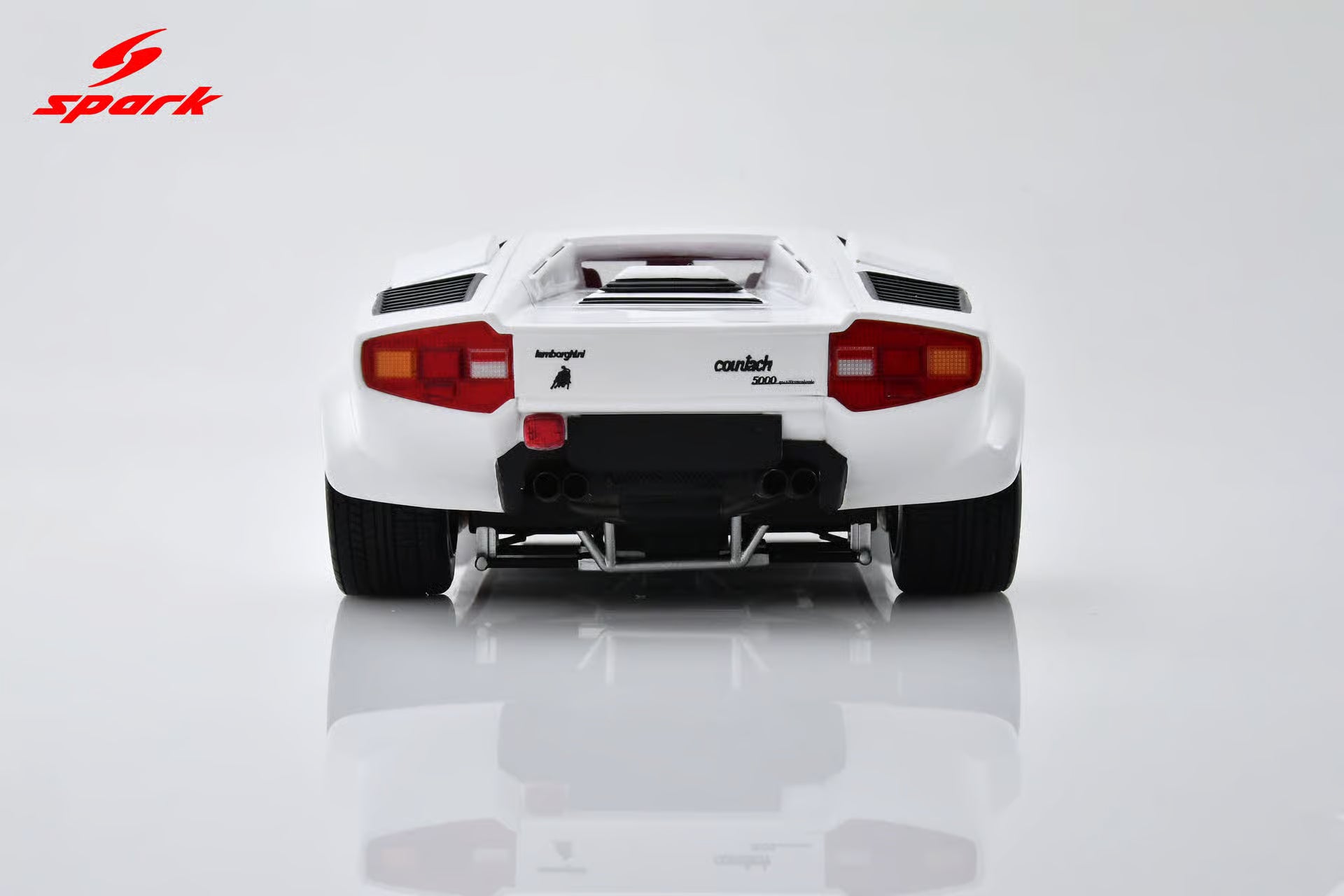 Pre-Order - Lamborghini Countach 5000 QV White 1:18
