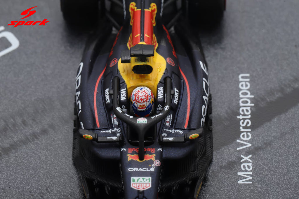 Pre-Order - Oracle Red Bull Racing RB21 No.1 & No.22 Abu Dhabi GP 2025 Max Verstappen & Yuki Tsunoda - Thank You, Yuki 1:64