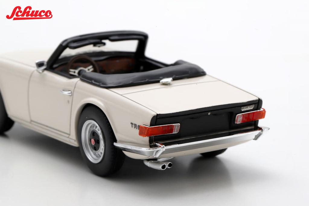 Triumph TR6 with opened softtop 1:43
