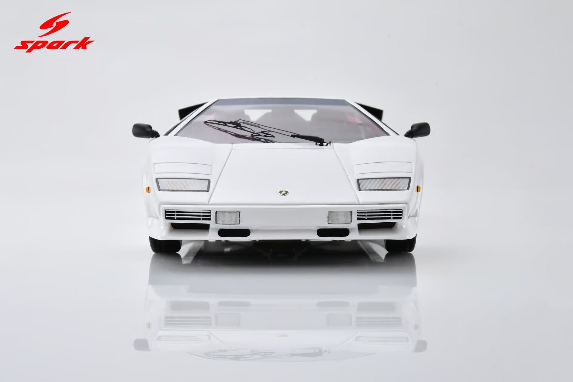 Pre-Order - Lamborghini Countach 5000 QV White 1:18