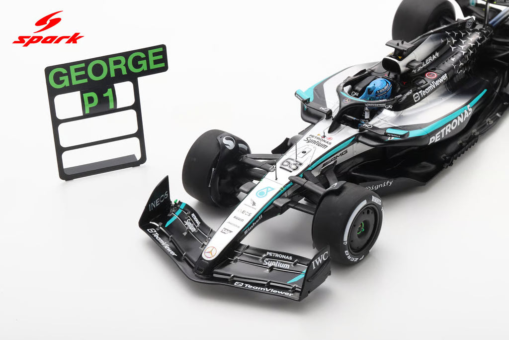 Pre-Order Mercedes W16 No.63 Mercedes-AMG PETRONAS Formula One Team Winner Canadian GP 2025 George Russell With pit board 1:18