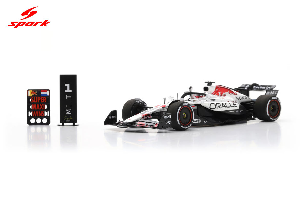 Pre-Order - Red Bull Racing RB21 No.1 – Formula 1 2025 | Max Verstappen 1:43