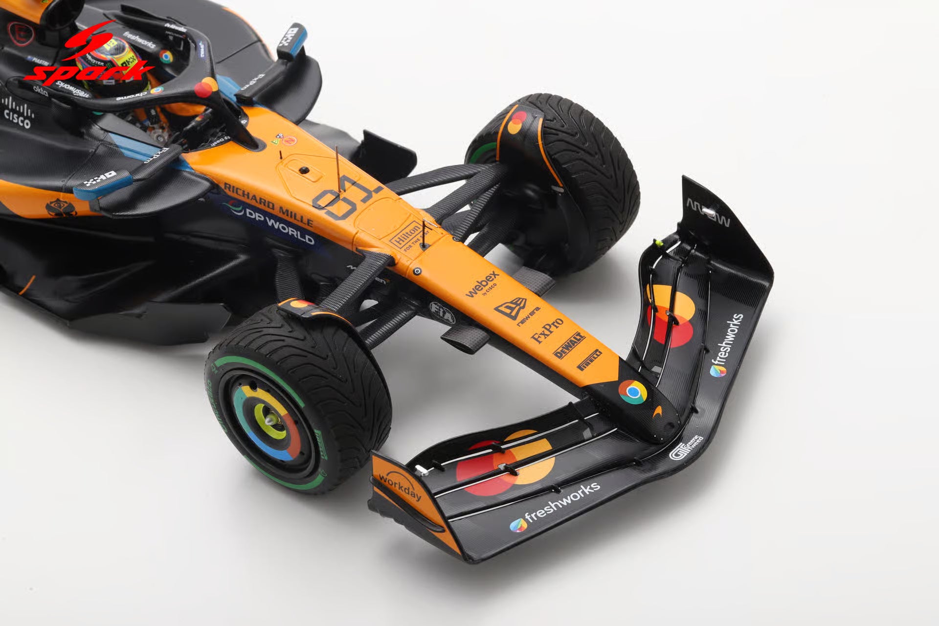 Pre-Order McLaren MCL39 No.81 McLaren Formula 1 Team Winner Belgian GP 2025 Oscar Piastri 1:18