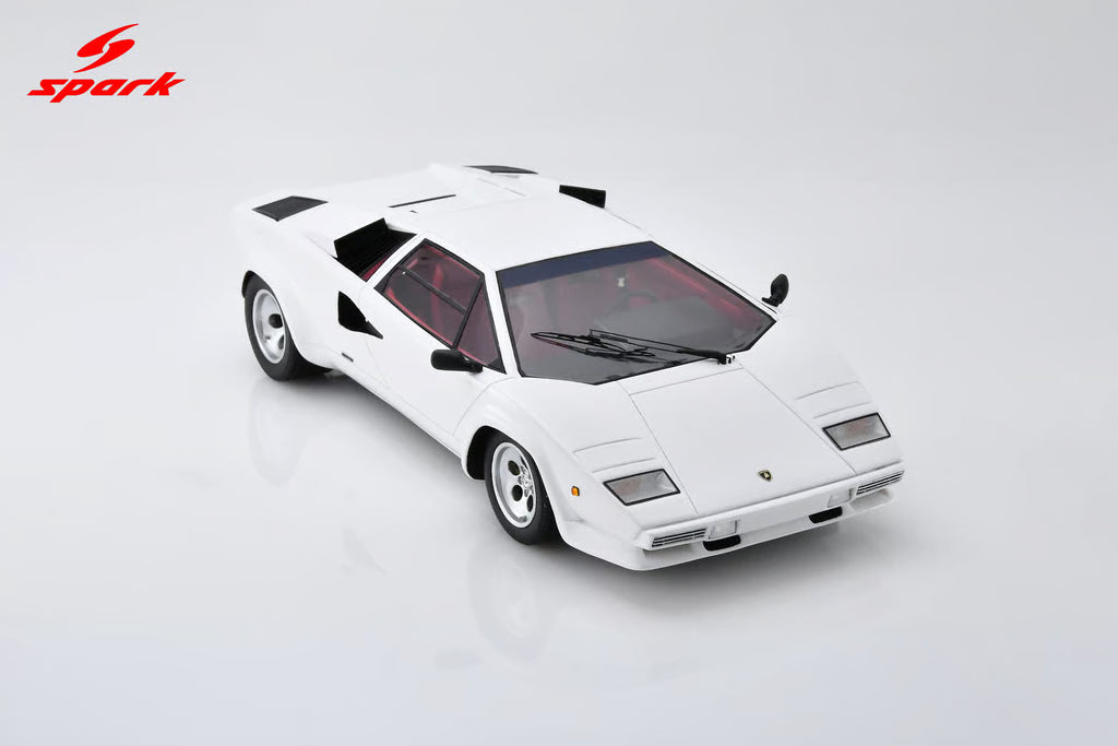 Pre-Order - Lamborghini Countach 5000 QV White 1:18