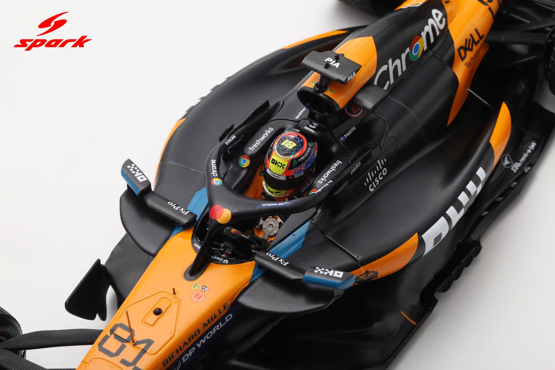 Pre-Order McLaren MCL39 No.81 McLaren Formula 1 Team Winner Belgian GP 2025 Oscar Piastri 1:18
