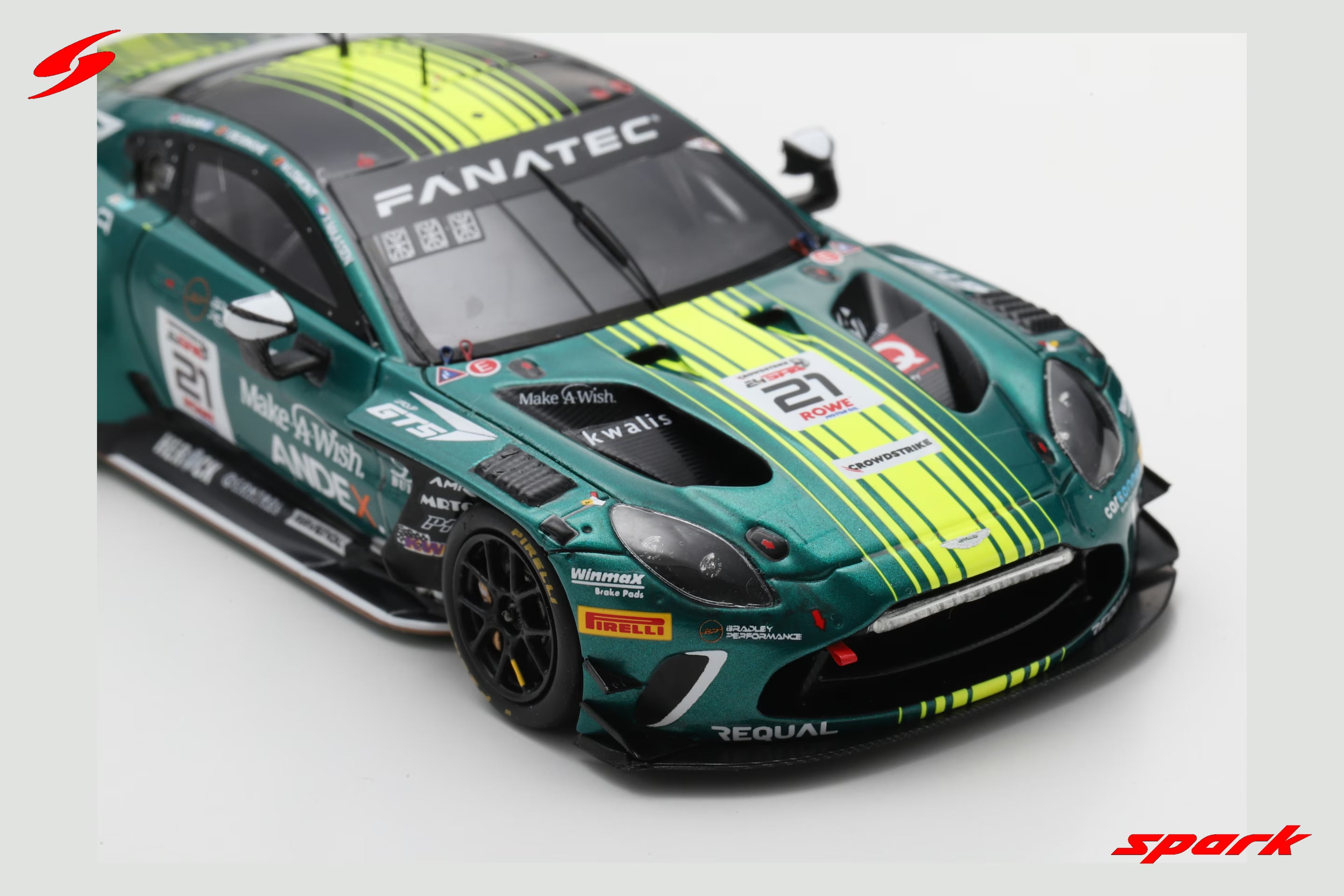 Aston Martin Vantage AMR GT3 EVO No.21 Comtoyou Racing 24H Spa 2024 C. Clark – M. Lismont – X. Maassen – S. Dejonghe Limited 300  1:43