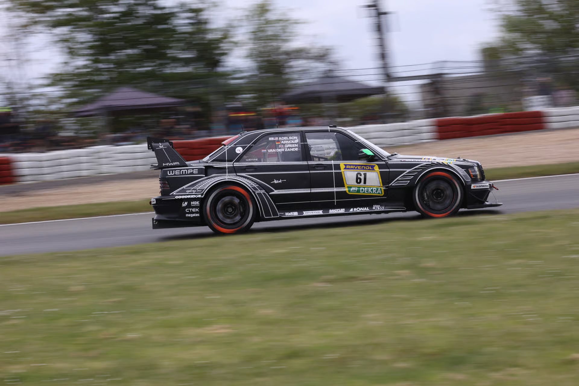 Pre-Order HWA EVO.R No.61 HWA Engineering Speed 24H Nürburgring 2026 A. Adelson - L.D. Arnold - J. Green - R. Van der Zande 1:64