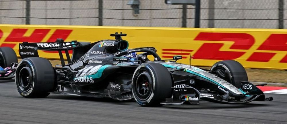 Pre-Order - Mercedes-AMG PETRONAS Formula One Team W17 No.12 Winner Chinese GP 2026 Kimi Antonelli 1:64
