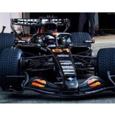 McLaren Mastercard Formula 1 Team MCL40 Barcelona Pre-Season Shakedown 2026 Oscar Piastri 1:43