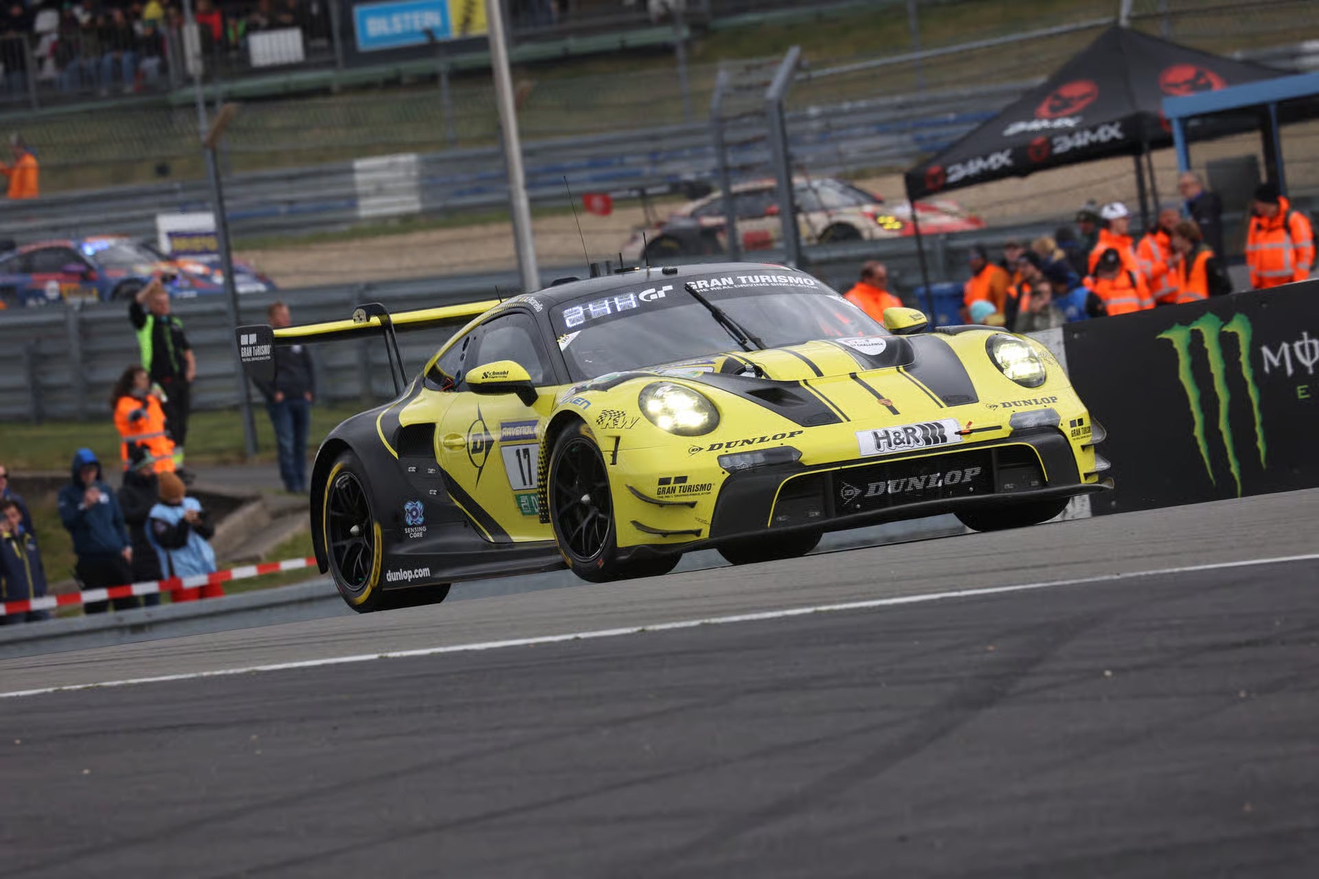 Pre-Order Porsche 911 GT3 R (992) Evo26 No.17 Dunlop Motorsport 24H Nürburgring 2026 J. Andlauer - D. Boccolacci - N. Menzel - A. Picariello 1:64