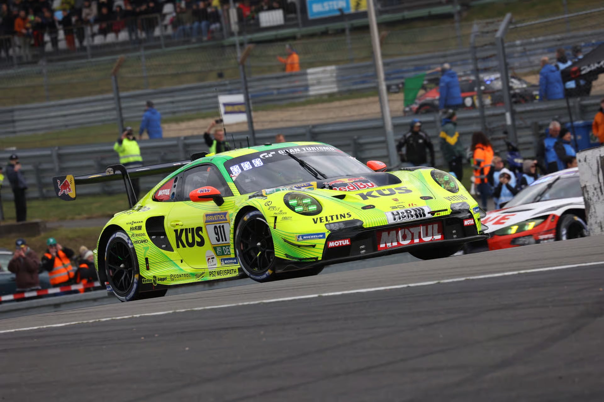 Pre-Order Porsche 911 GT3 R (992) Evo26 No.911 Manthey 24H Nürburgring 2026 K. Estre - A. Güven - T. Preining - M. Campbell 1:64