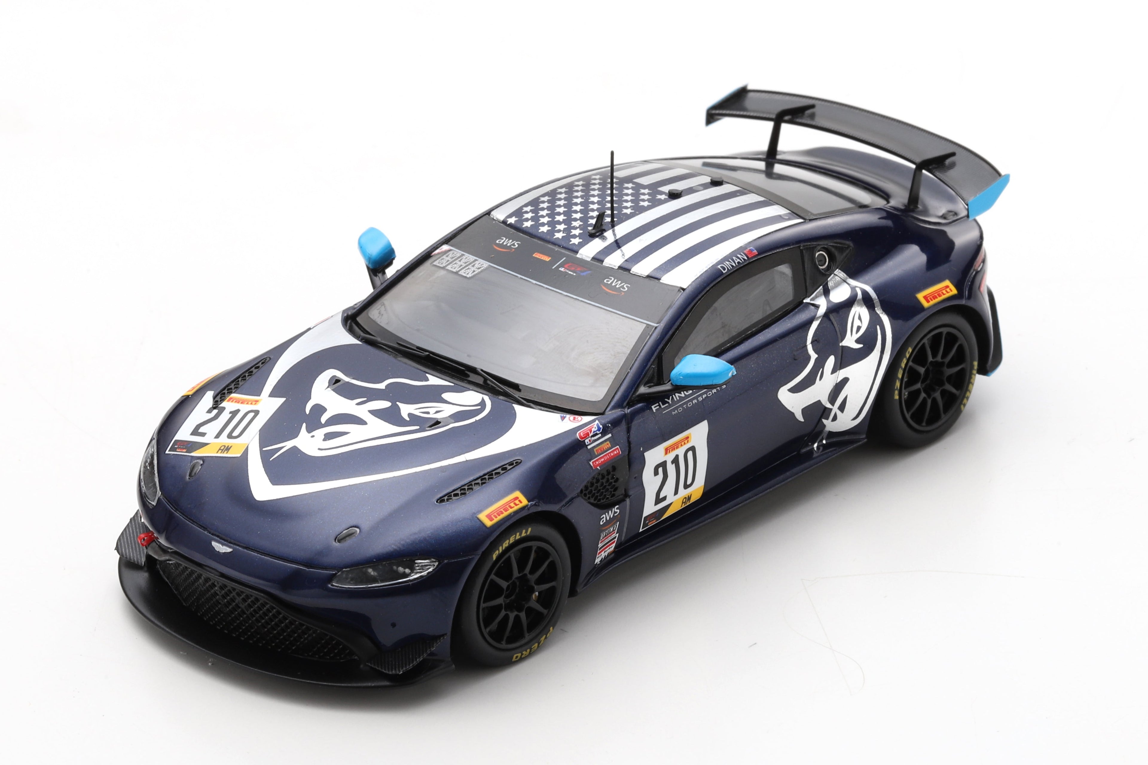 Aston Martin Vantage GT4 No.210 – IMSA | Flying Lizard Motorsports Drivers 1:43