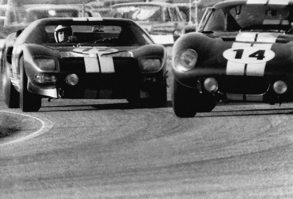 Ford GT40 No.72 – 3rd Place 2000km Daytona 1965 | Bob Bondurant / Jo Schlesser 1:43