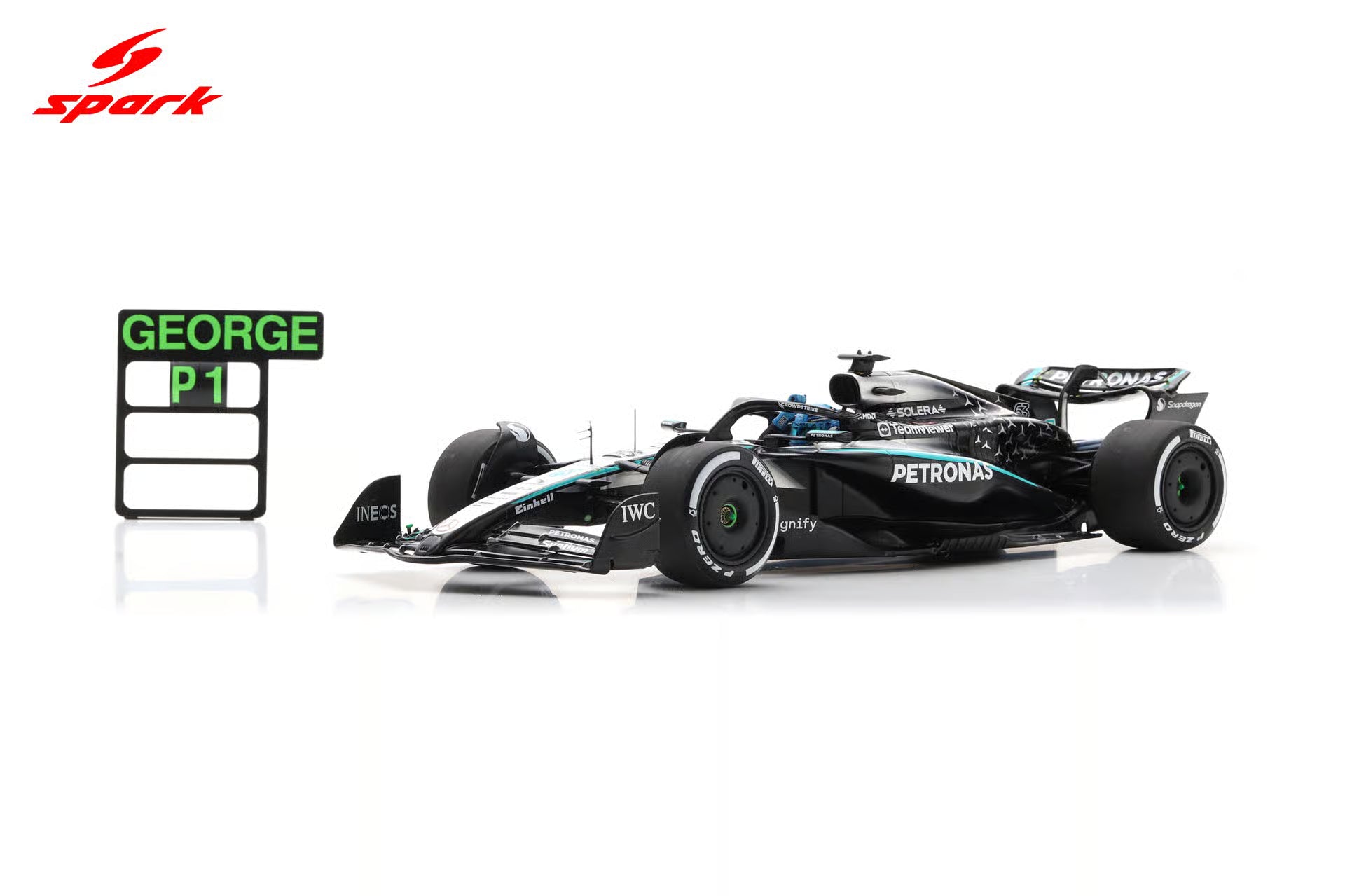Pre-Order Mercedes W16 No.63 Mercedes-AMG PETRONAS Formula One Team Winner Canadian GP 2025 George Russell With pit board 1:18