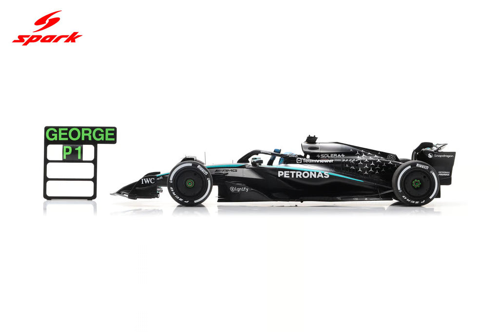 Pre-Order Mercedes W16 No.63 Mercedes-AMG PETRONAS Formula One Team Winner Canadian GP 2025 George Russell With pit board 1:18