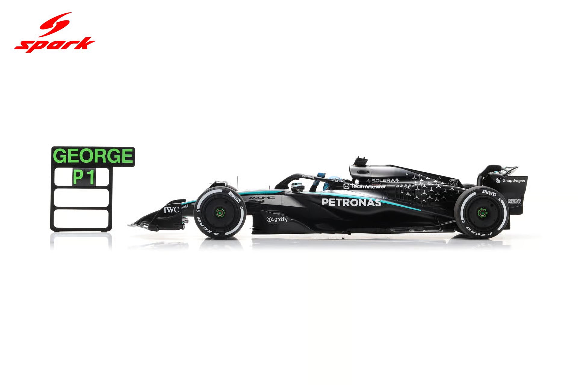 Pre-Order Mercedes W16 No.63 Mercedes-AMG PETRONAS Formula One Team Winner Canadian GP 2025 George Russell With pit board 1:18