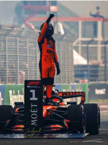 Pre-Order McLaren Mastercard F1 Team MCL40 No.1 Winner Dutch GP 2026 Lando Norris (With figurine and pit boards)