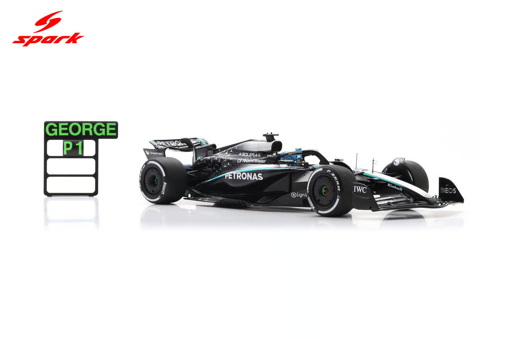 Pre-Order Mercedes W16 No.63 Mercedes-AMG PETRONAS Formula One Team Winner Canadian GP 2025 George Russell With pit board 1:18
